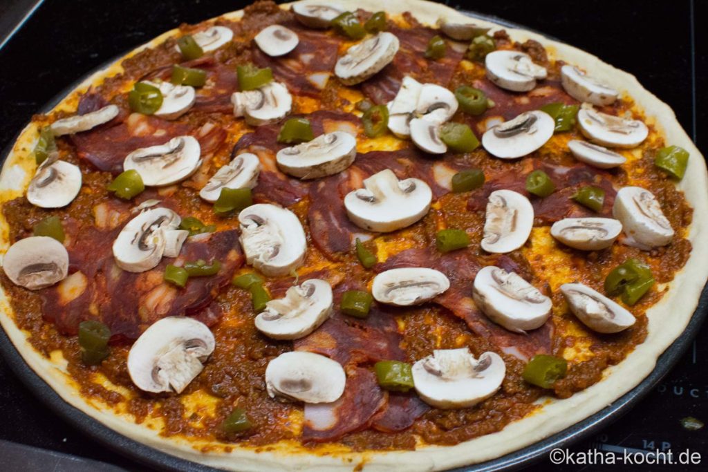 Feurige Chorizo Pizza