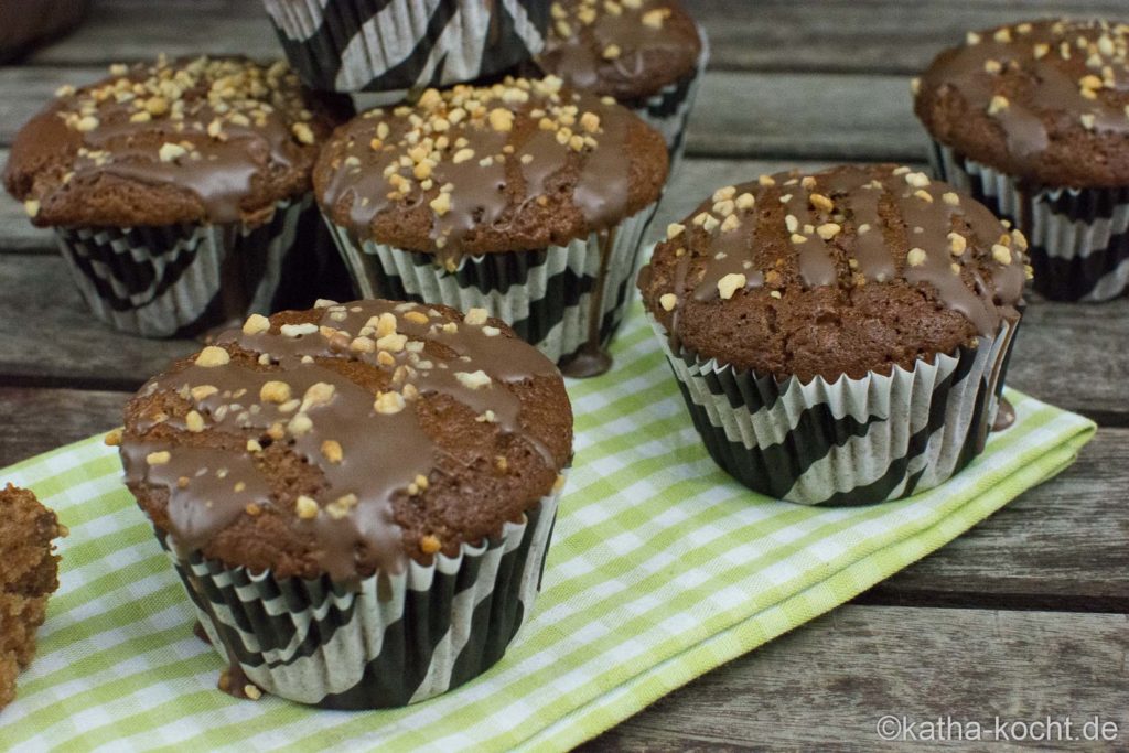 Nutella Muffins mit Haselnusskrokant