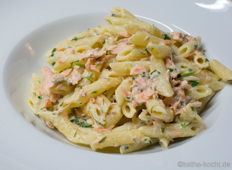 Penne mit Lachs in Sahnesauce 