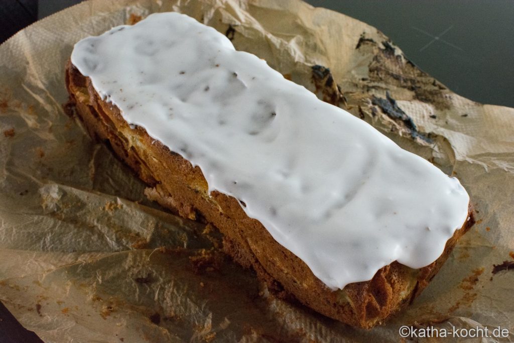 Rhabarberkuchen mit Haferflocken