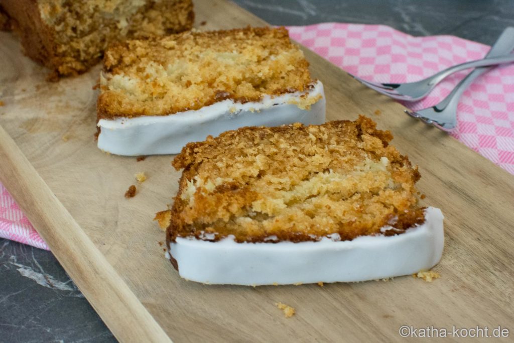 Rhabarberkuchen mit Haferflocken