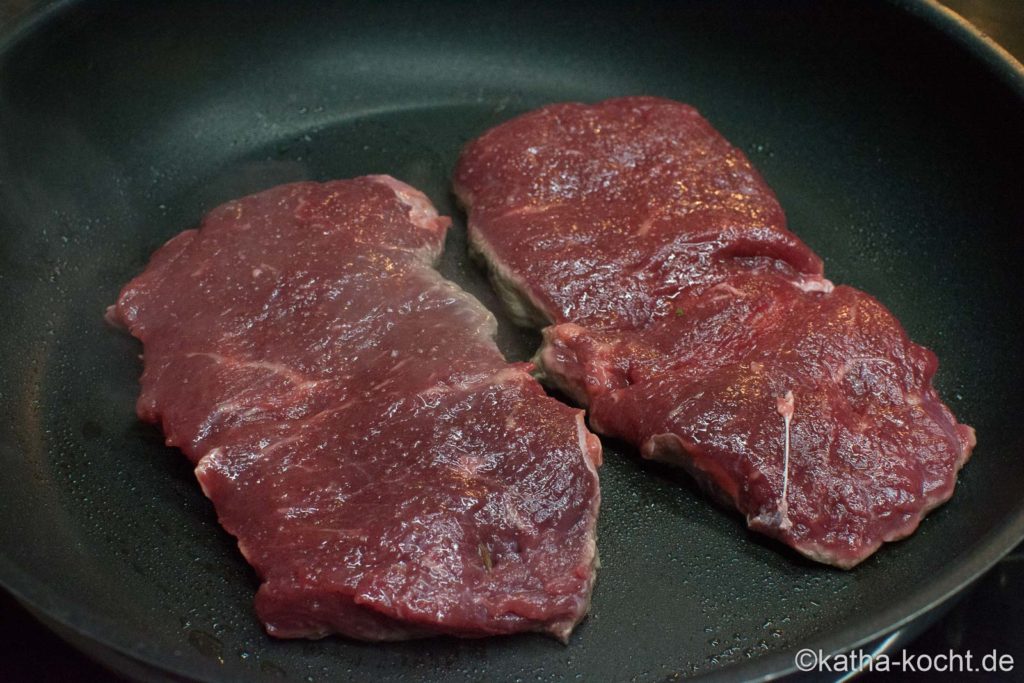Steak mit lauwarmem Artischockensalat