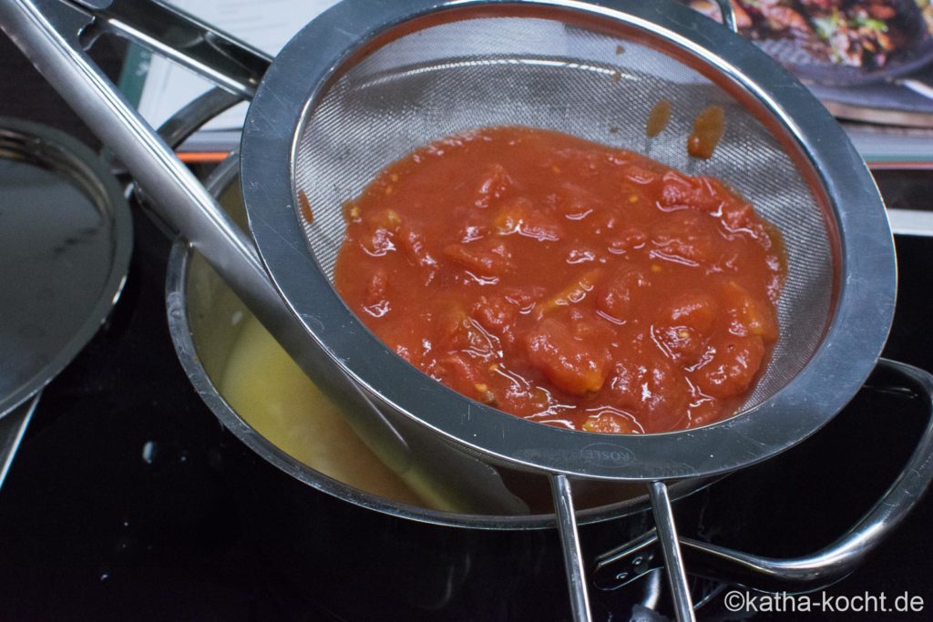 Jamie Olivers Hähnchen-Jalfrezi mit Tomatenreis