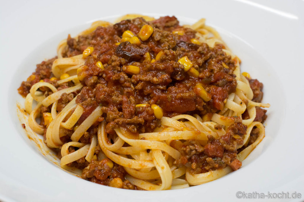 Spaghetti mit Mais-Bolognese 