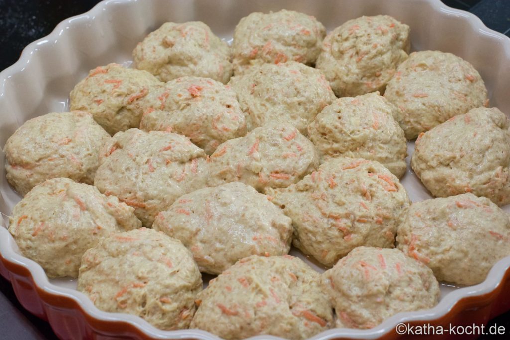 Dinkel-Karotten Brötchen für Babys selber backen