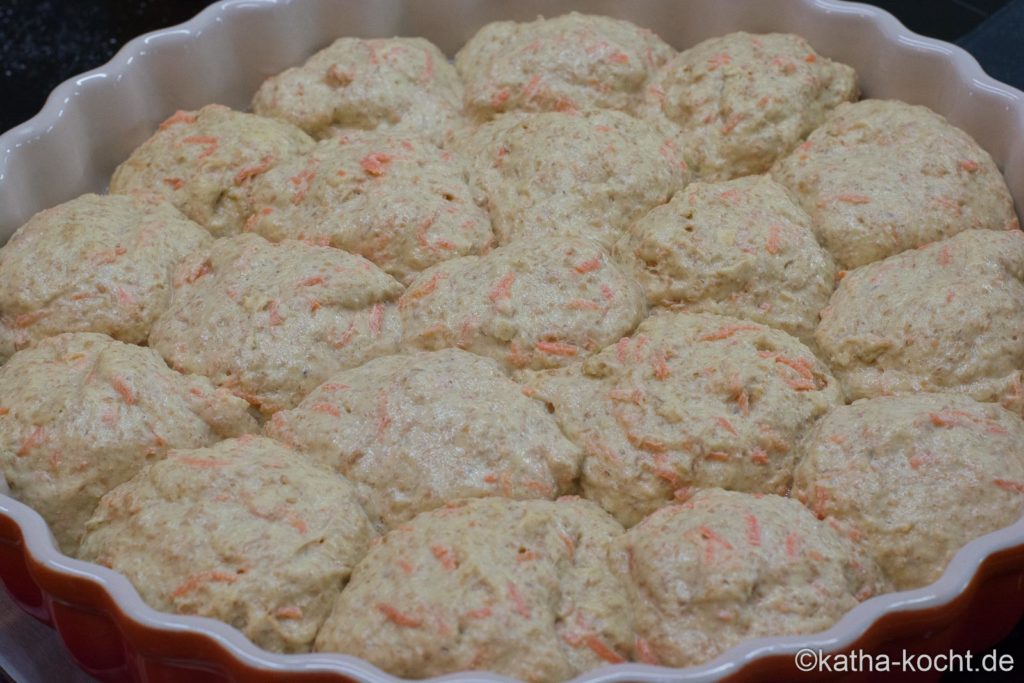 Dinkel-Karotten Brötchen für Babys selber backen