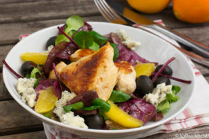 Wintersalat mit Hähnchenbrust und Orangen