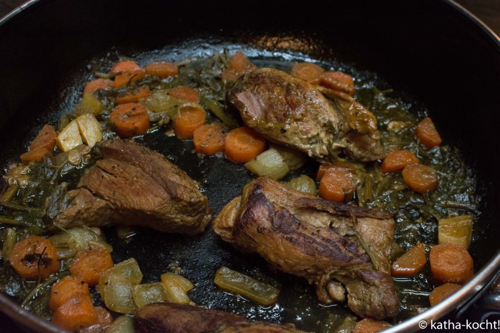 Wildschwein mit Grünkohl und Kartoffeln