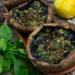 Tapas - gebackene Portobello Champignons mit Knoblauch