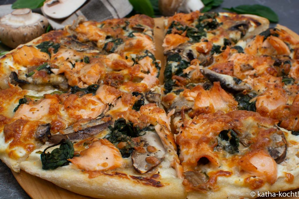 Lachs-Spinat Pizza mit Skyr