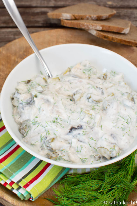 Matjessalat mit Joghurt - die leichte Variante - Katha-kocht!