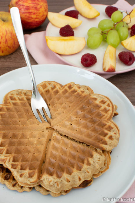 Frühstückswaffeln mit Apfelmus und ohne Ei 