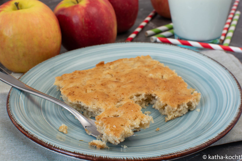 Apfelkuchen vom Blech ohne Ei