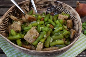 Brotsalat mit grünen Bohnen