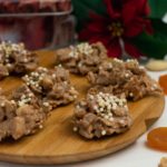 Weihnachtsbäckerei – Knusper-Schokohäufchen mit Mandeln und Haferflocken