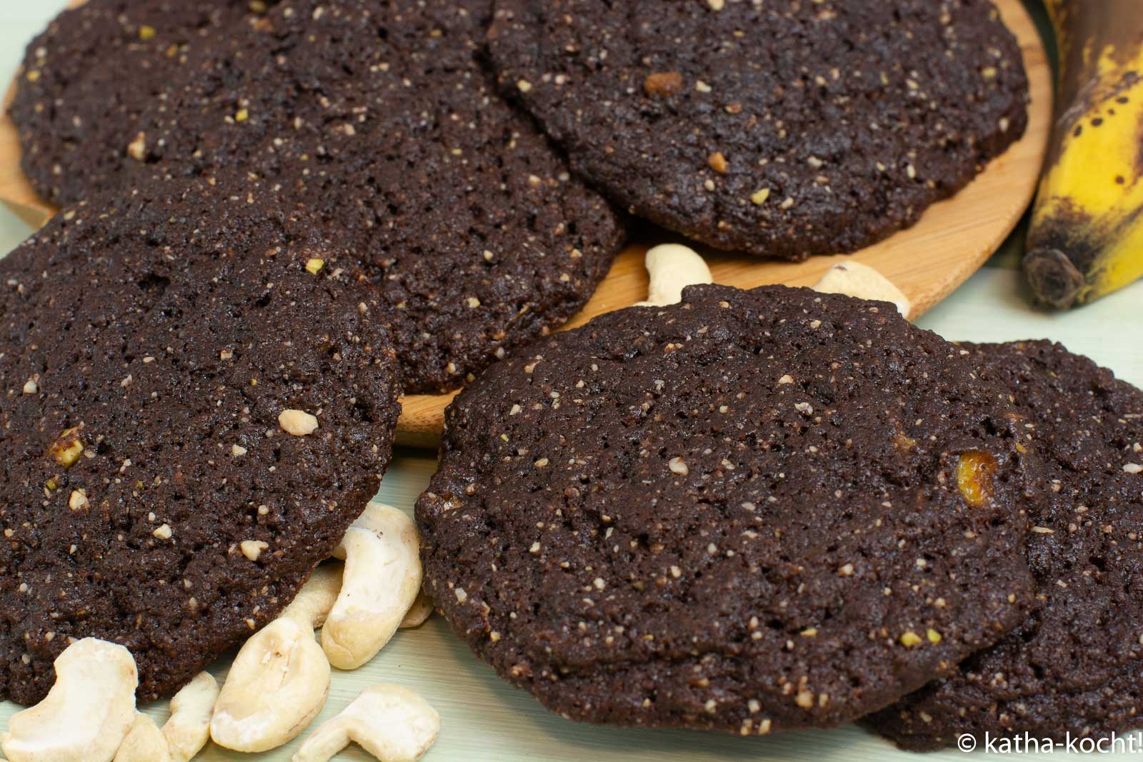 Cashew-Banane-Schokoladen Cookies - Katha-kocht!