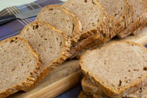 Kleines no-kneat-bread mit sauerteig