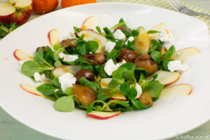 Wintersalat mit Apfel und Maronen