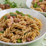 Cremige Pasta mit Bohnen und Kochschinken