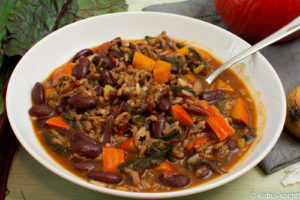 Kürbis-Chili-Topf mit Hackfleisch und Mangold