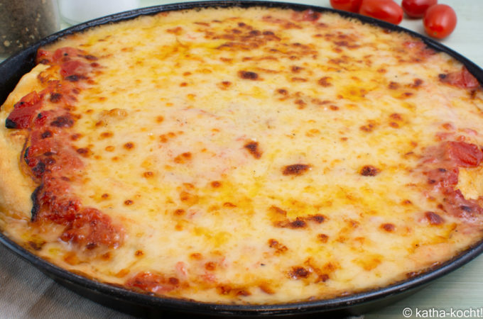 Pan Pizza mit Resten vom Käsefondue