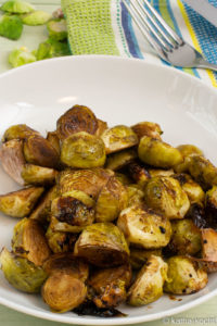 Balsamico-Ahornsirup-Rosenkohl aus dem Backofen