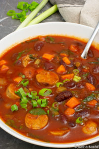 Scharfer Wurst-Bohneneintopf