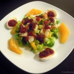 Rosenkohlsalat mit geräuchertem Heilbutt und Cranberrydressing