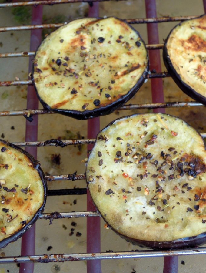 gegrillte aubergine