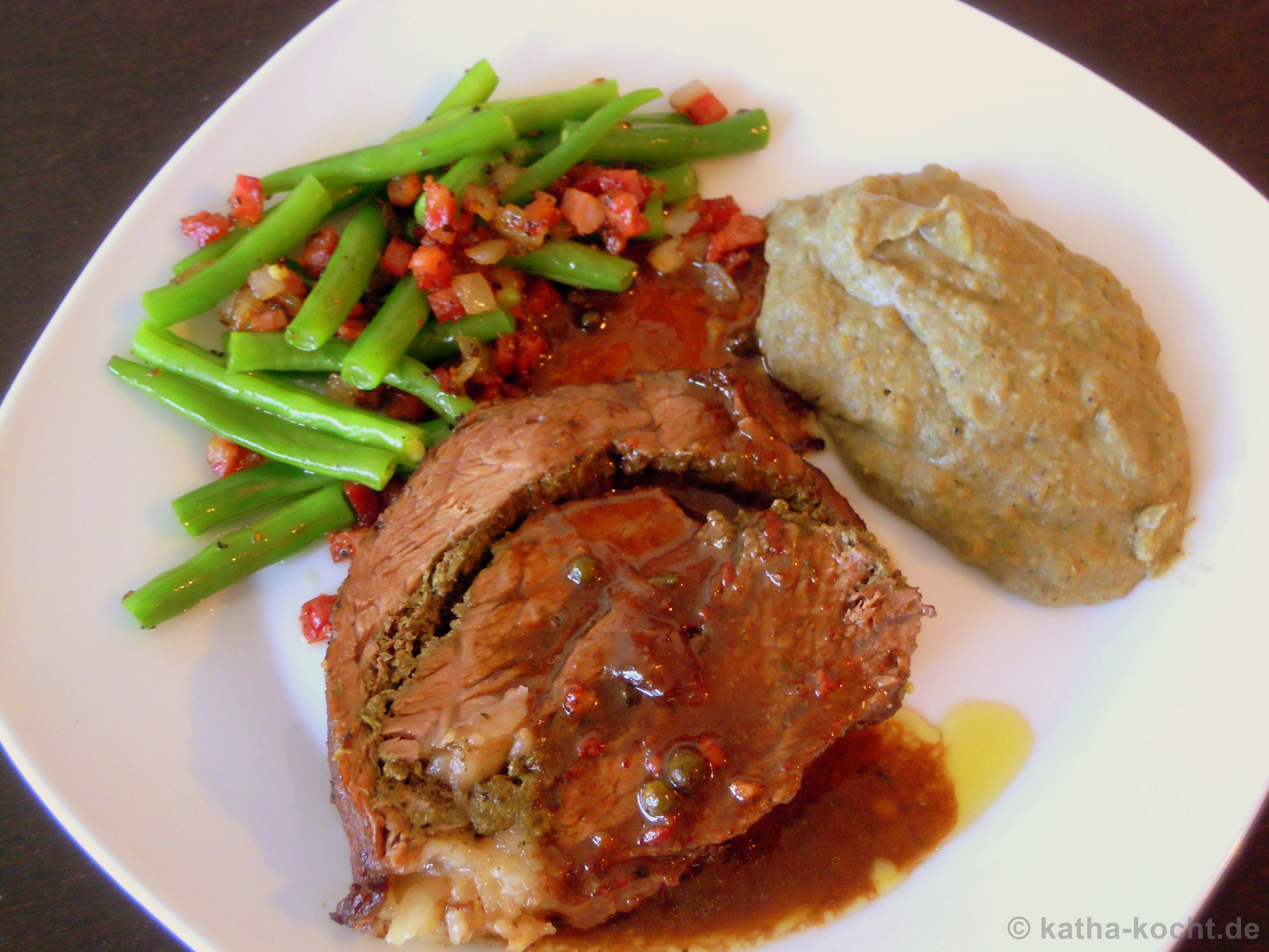 Rinderrollbraten mit Bärlauchcreme-Füllung