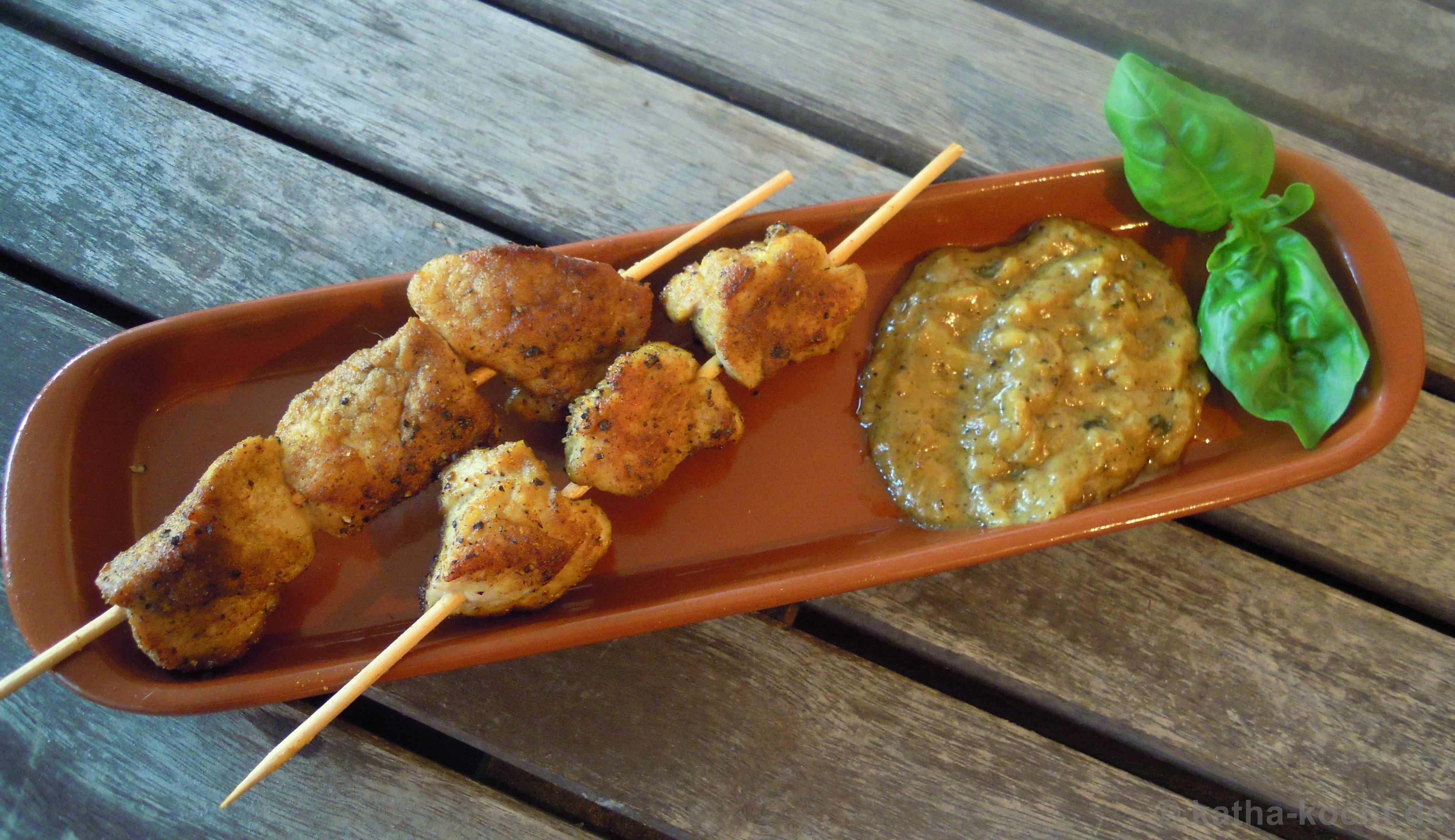 Tapas-Schälchen und mediterrane Spezialitäten