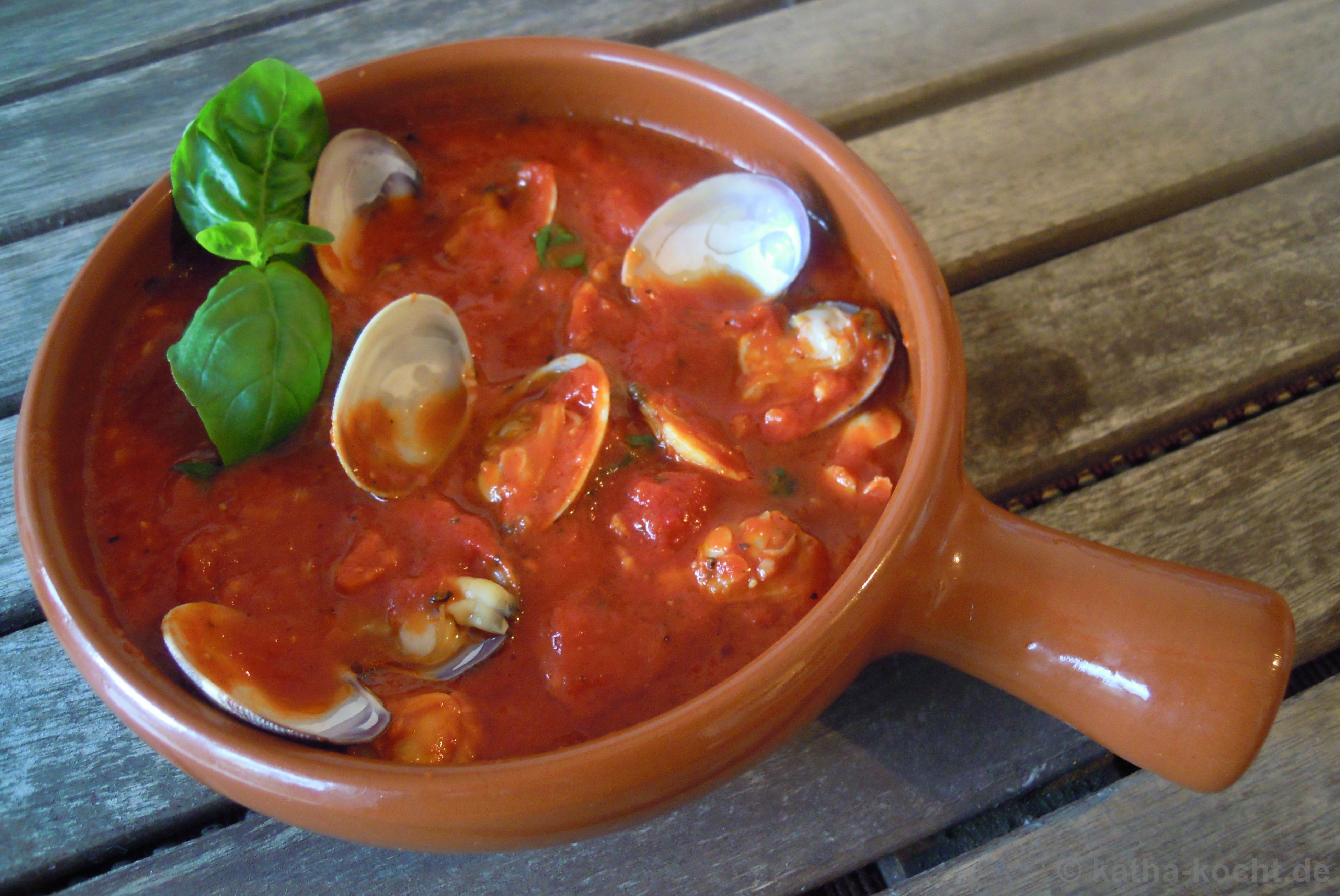 Tapas - Venusmuscheln in Tomatensauce