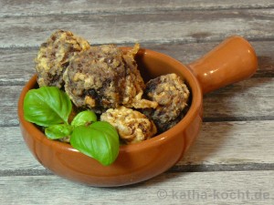 Tapas - knusprige Fleischbällchen mit Datteln und Nüssen