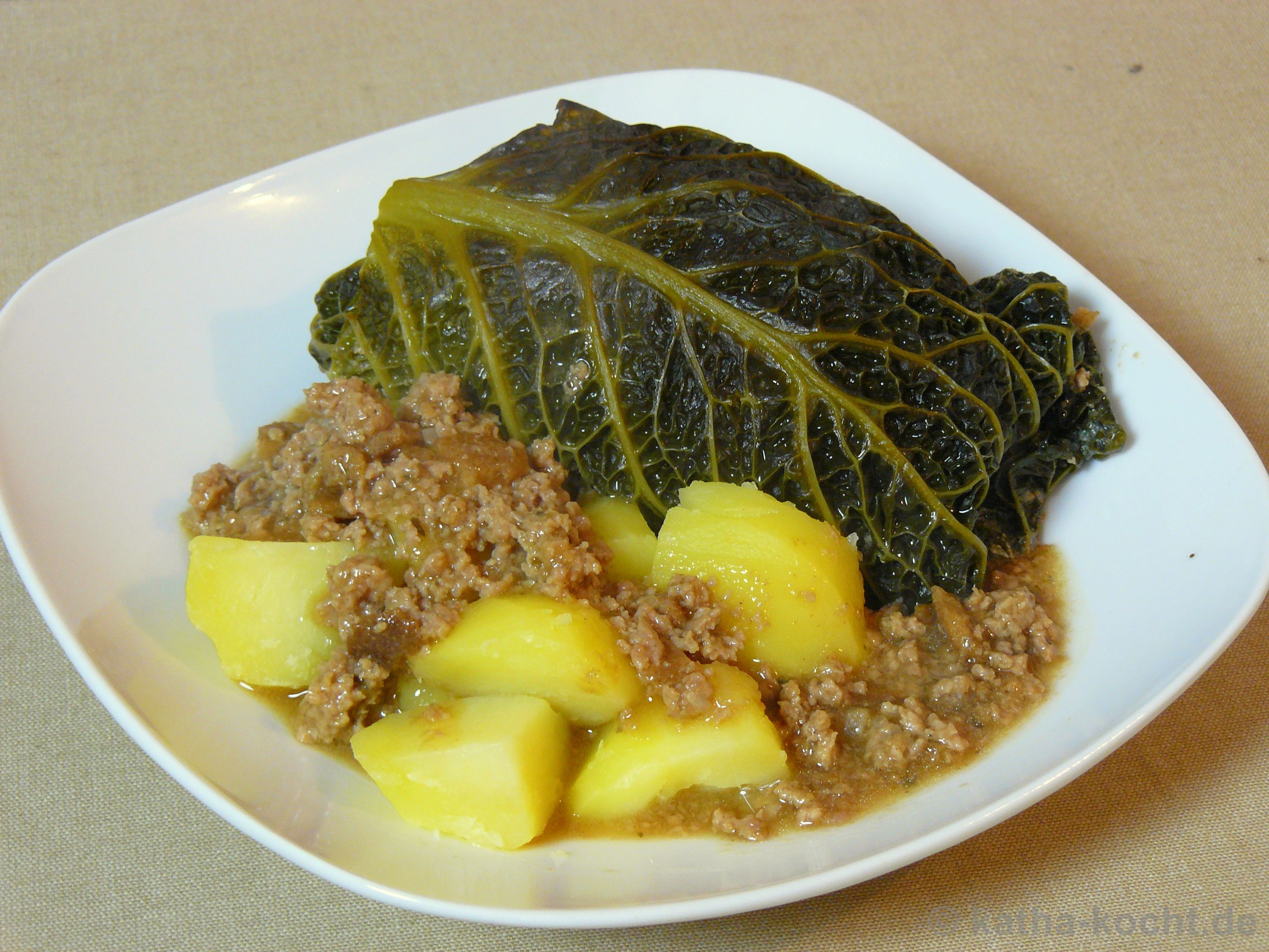 Wirsingkohl Rouladen mit Kartoffeln