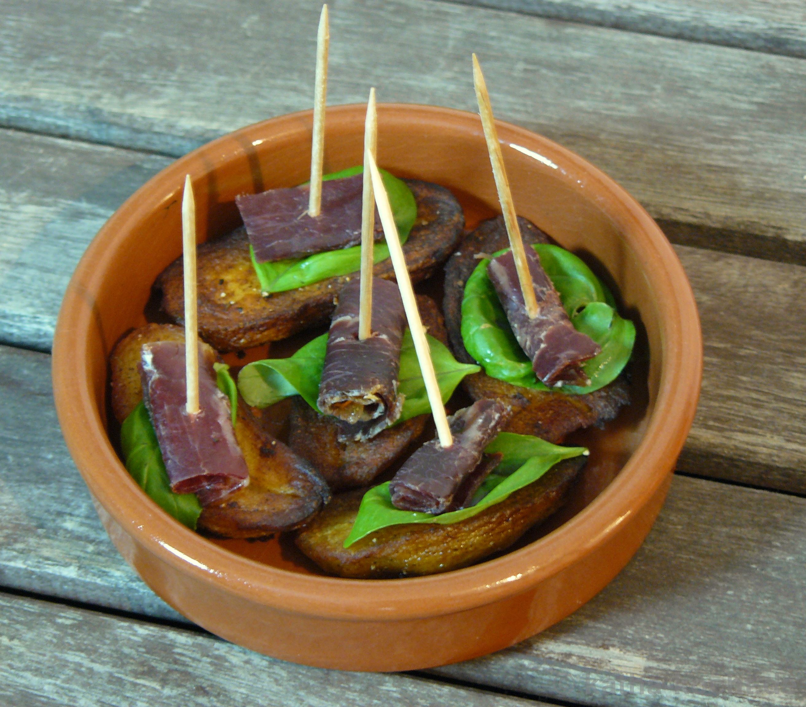 Tapas - Bratkartoffel mit Rinderschinken