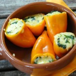 Tapas – Mini-Paprika mit Käse und Spinat