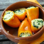 Tapas – Mini-Paprika mit Käse und Spinat