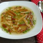 Rindersuppe mit Frittaten-Streifen