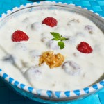 Himbeer-Walnuss-Joghurt zum Frühstück