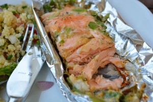 Gegrillter Lachs in Honig-Senf Marinade