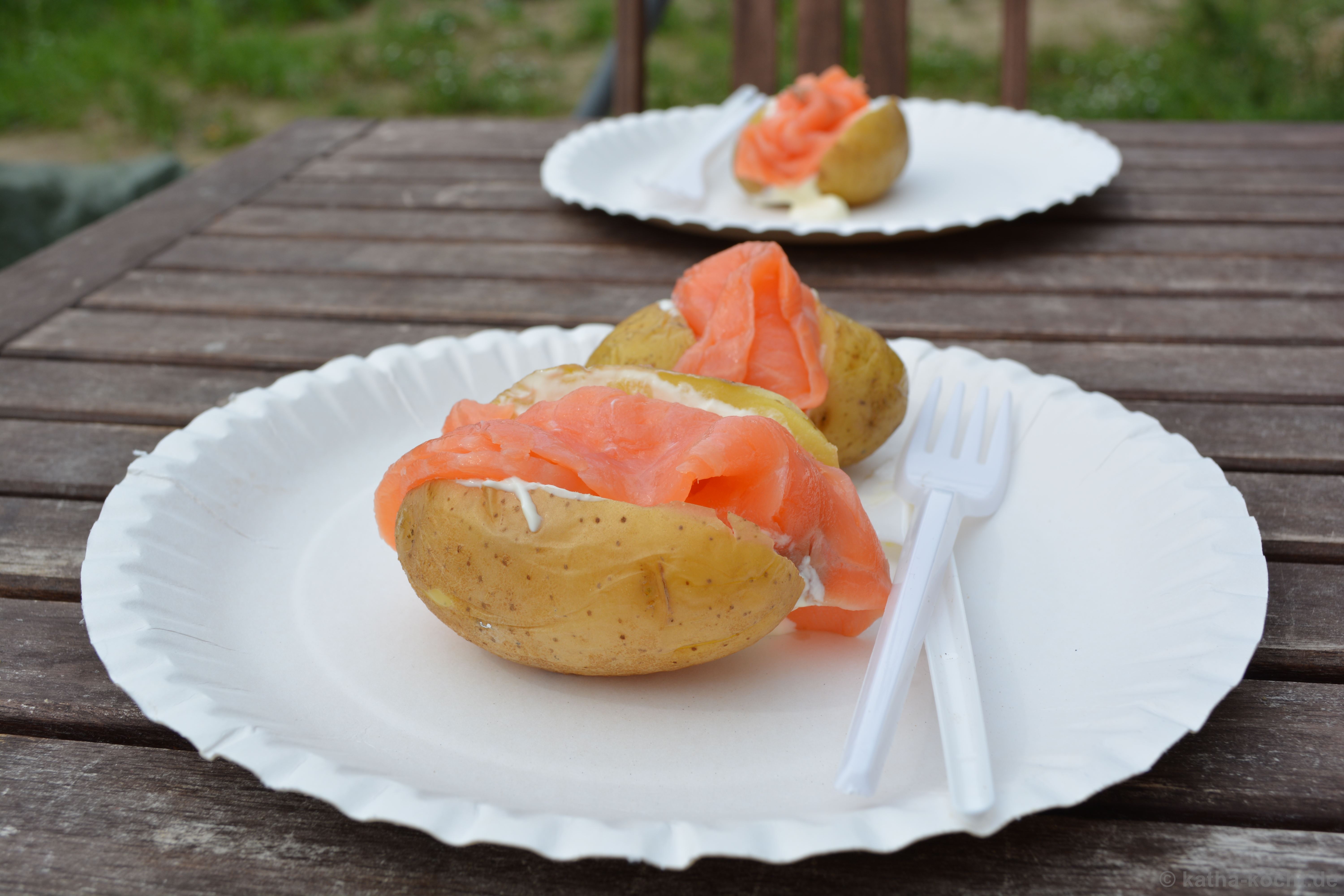 Ofenkartoffel mit Lachs für Unterwegs