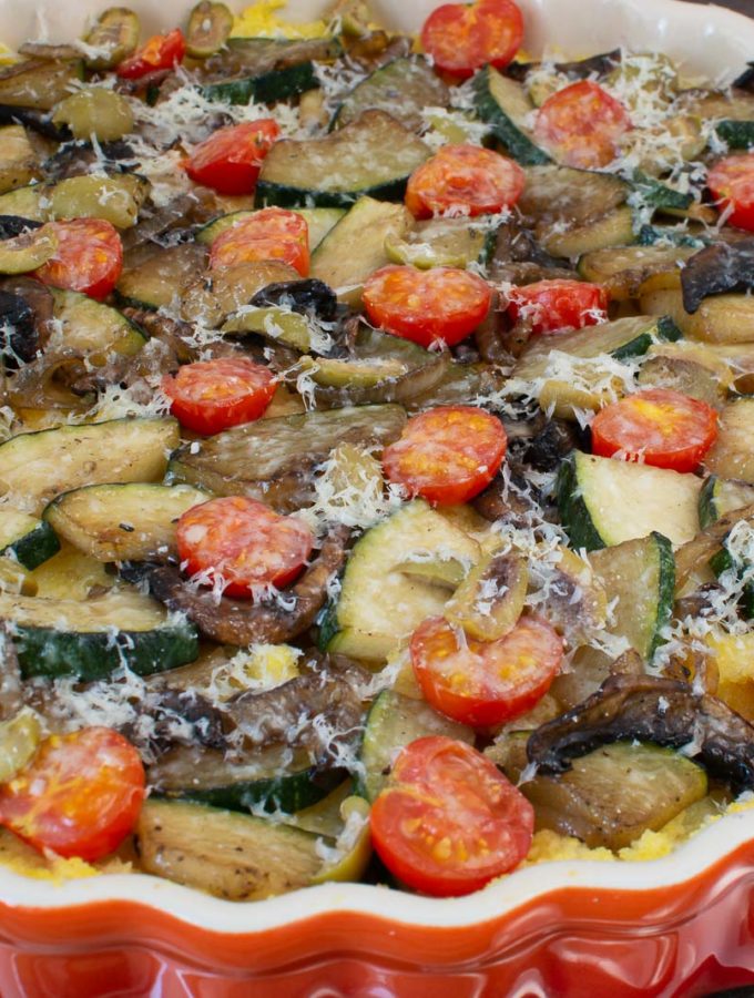 Polenta-Gratin mit Champignons und Zucchini