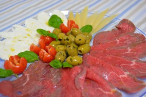 Rindercarpaccio meets Büffelmozzarella