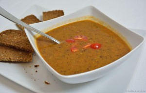 Puy-Linsen Suppe mit Karotten und Orangensaft