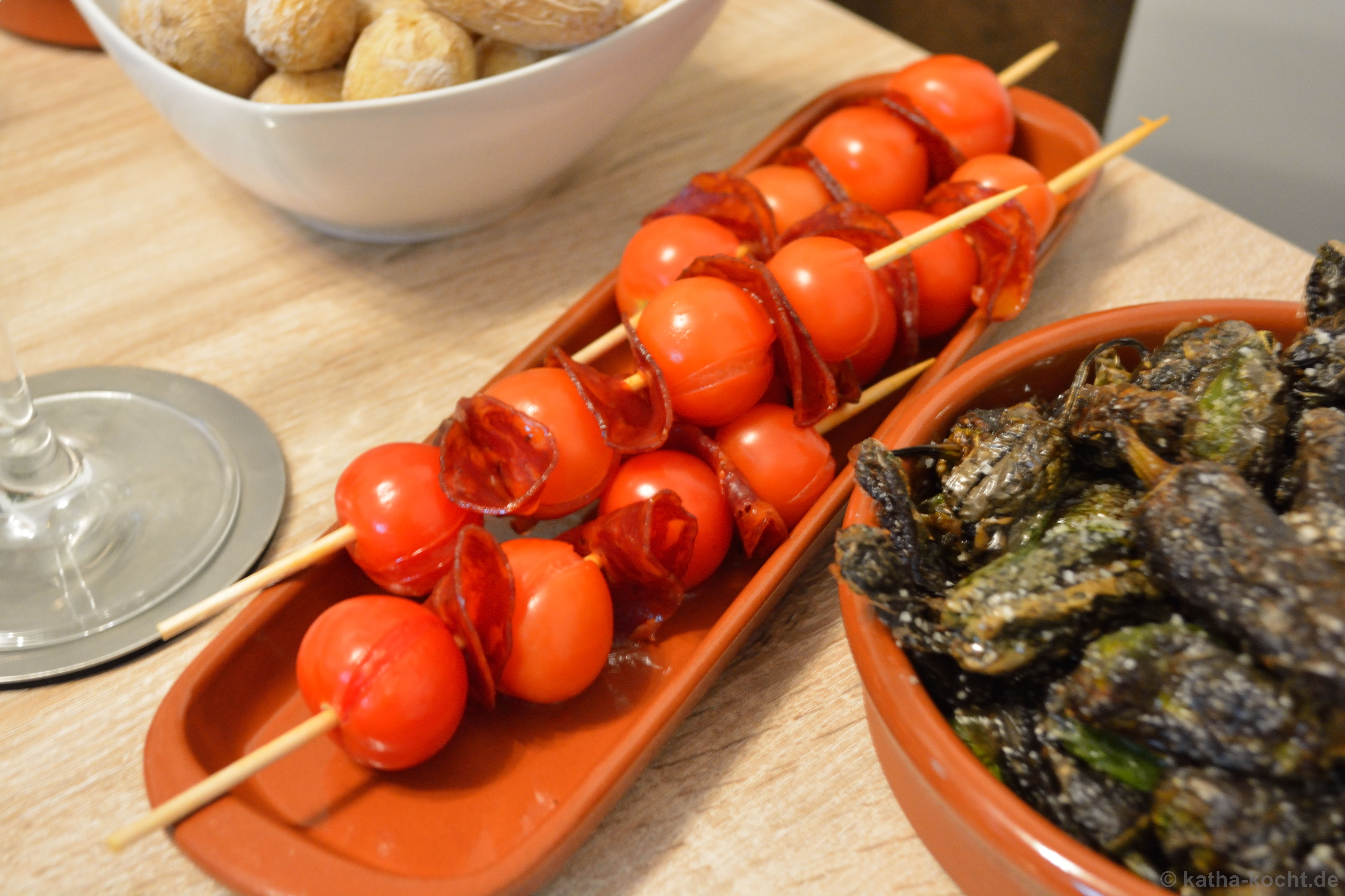 Tapas - Tomaten-Chorizo Spieße