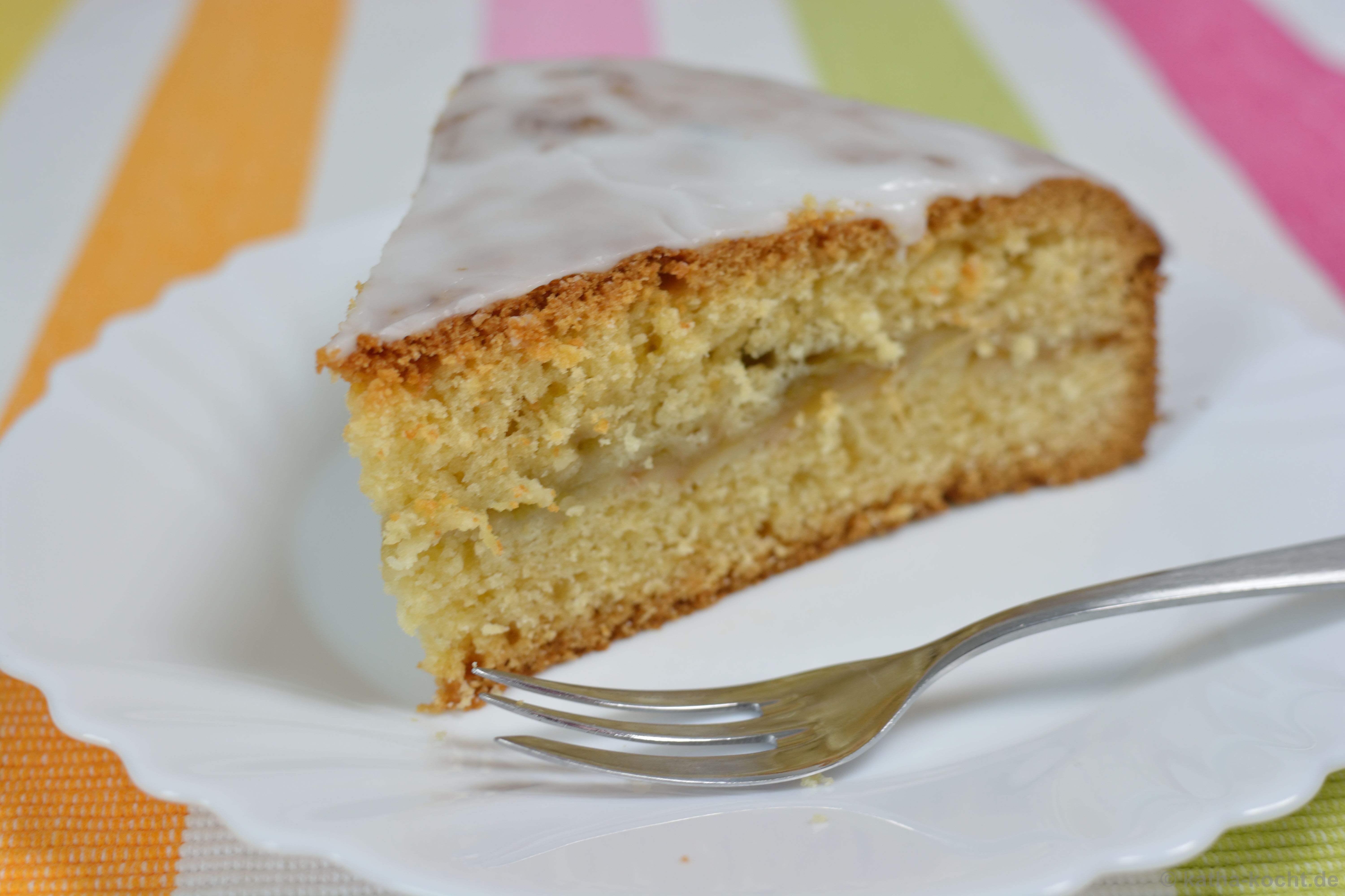 Gedeckter Apfel-Rhabarber Kuchen