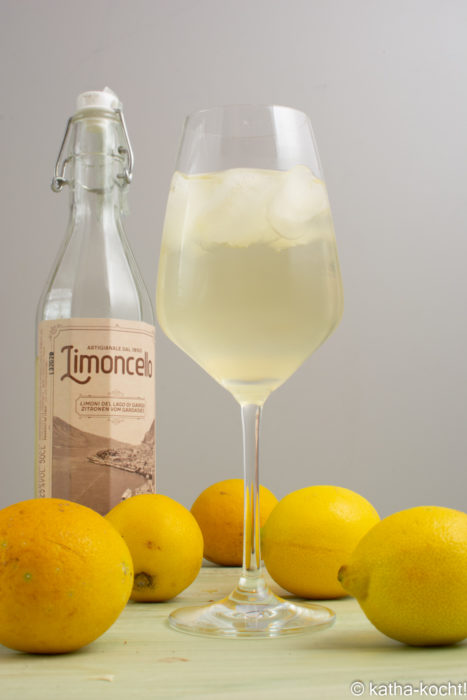 Limoncello Spritz - Spritz Drinks