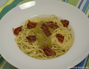 Spaghetti mit grüner Tomaten-Ingwer Sauce