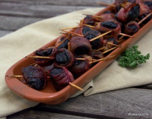 Tapas - rote bete im speckband