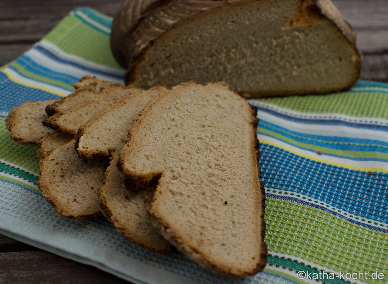 Einfaches Landbrot aus dem Topf